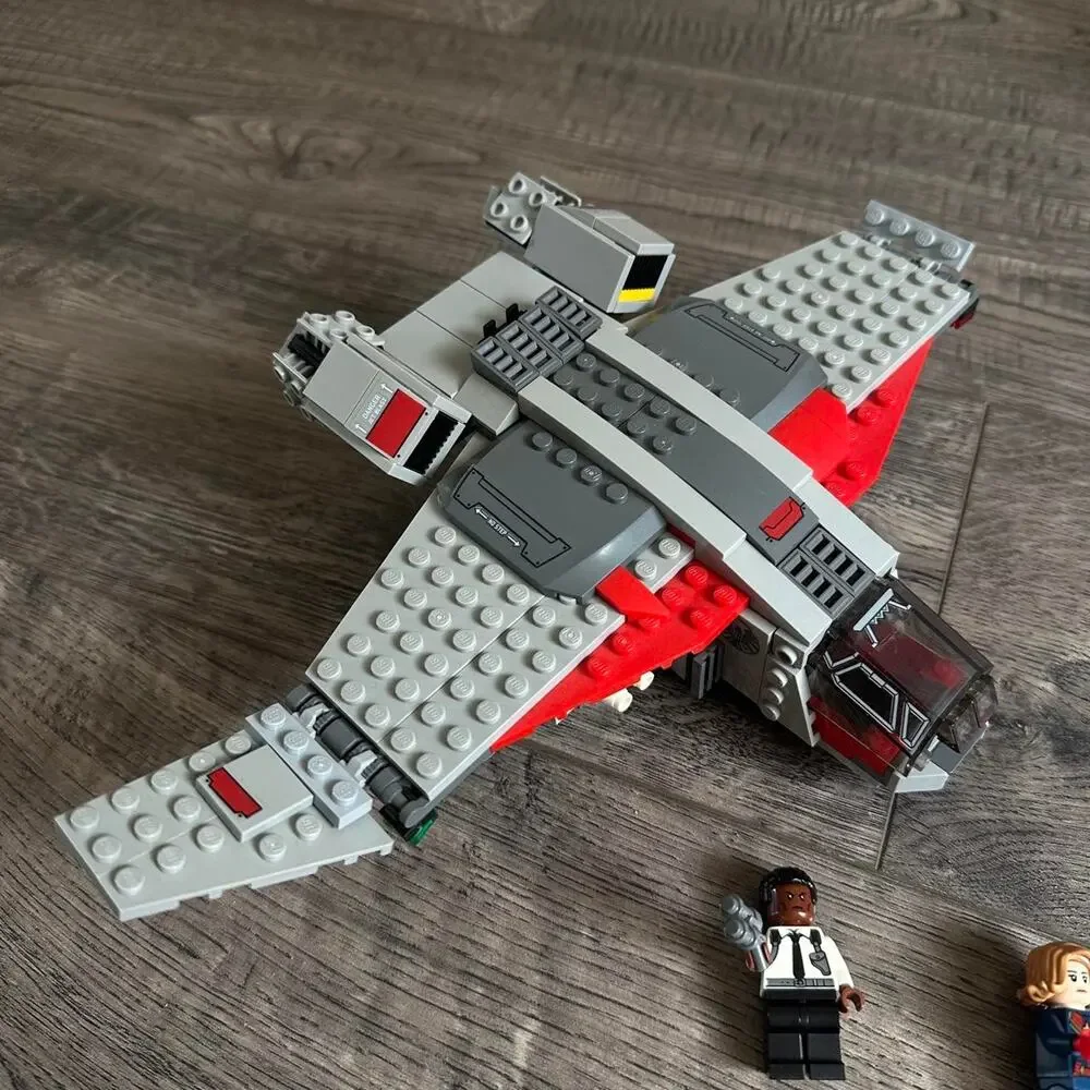 2019 Retired LEGO Marvel 76127 Captain Marvel Skrull Attack Set - Incomplete